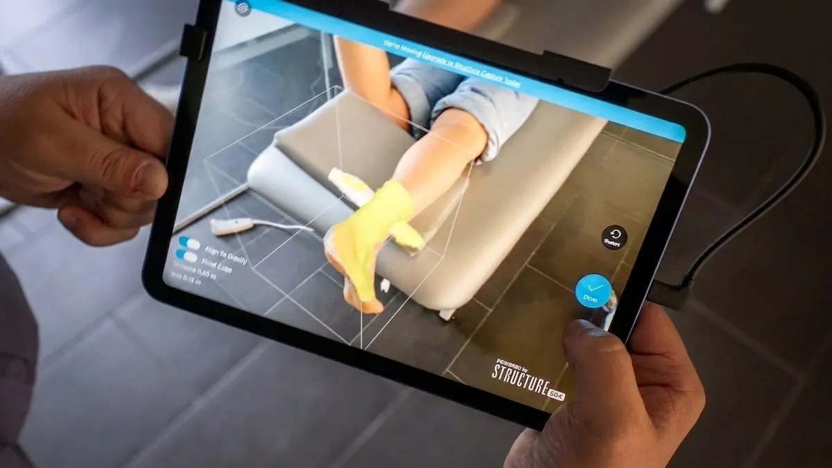 3D scan of the heel with a tablet for the Haglund's protector