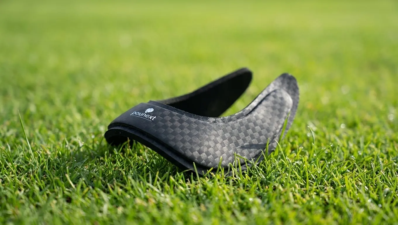 Customised protector for Haglund's syndrome in flexible carbon fibre